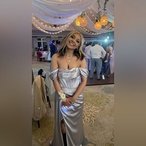 Azazie Amyra - Metallic Silver